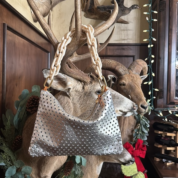 CLARE V. flat clutch with tabs in silver. Sold out on Clare V. Site. - Picture 7 of 14